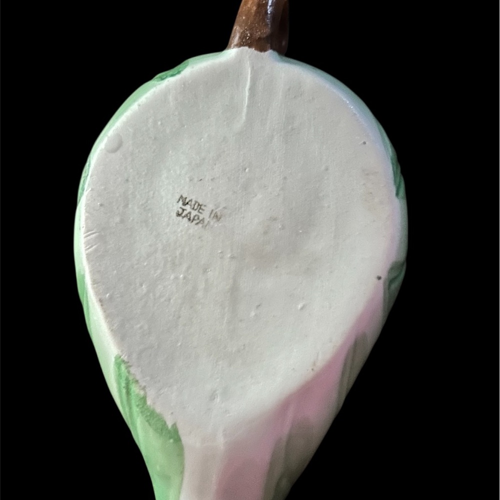 Elegant Green and White Citrus Juicer - Picture 4 of 4